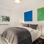 Apartmaji - Mansion *