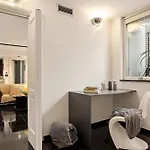 Apartmaji - Mansion