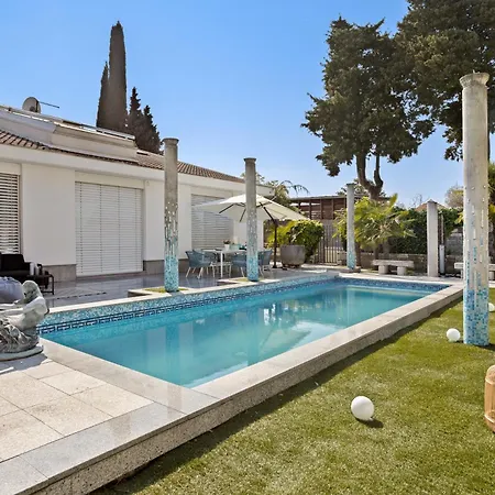 Mansion *