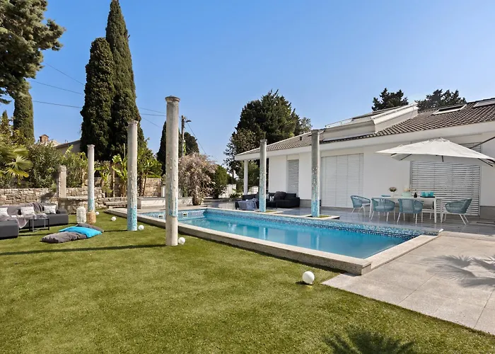 Apartmaji - Mansion Lägenhet *