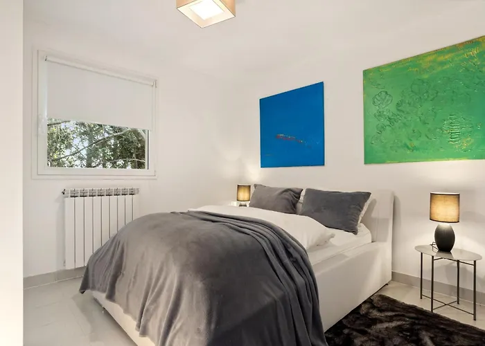 Apartmaji - Mansion *