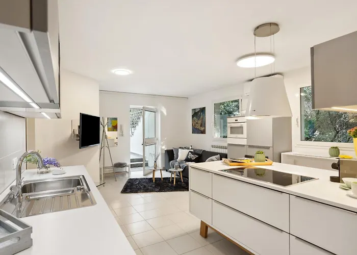 Lägenhet Apartmaji - Mansion